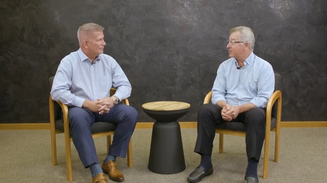 Bill Graebel presenta Ron Dunlap come nuovo CEO